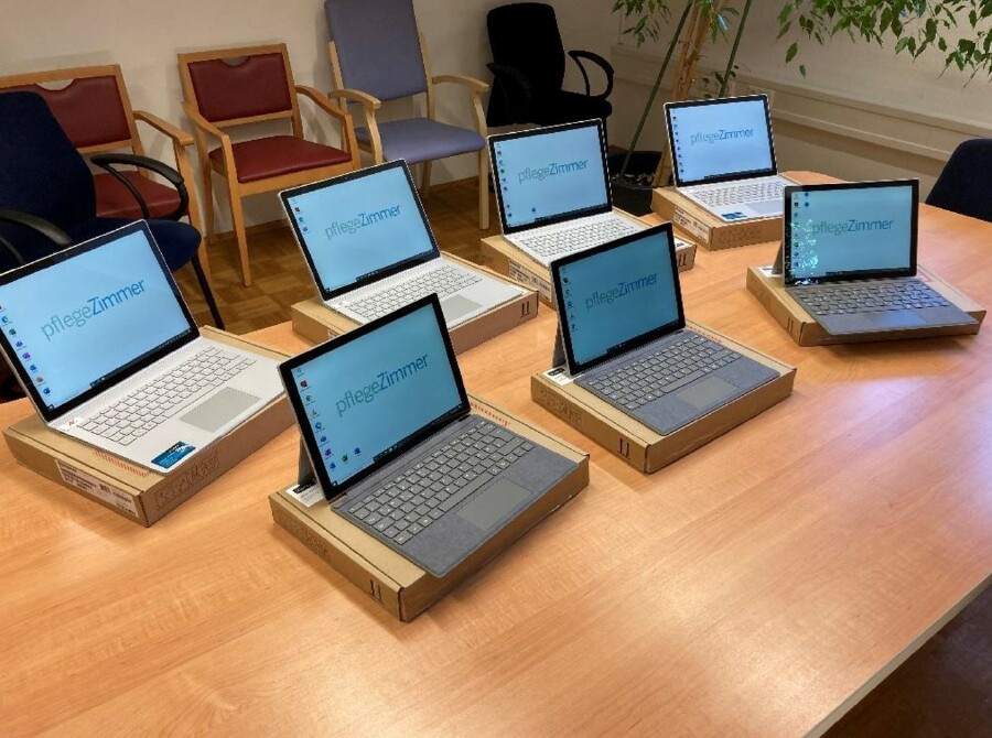 Vom AK-Zukunftsfonds geförderte Hardware © -, Arbeiterkammer Oberösterreich Vom AK-Zukunftsfonds geförderte Hardware © -, Arbeiterkammer Oberösterreich
