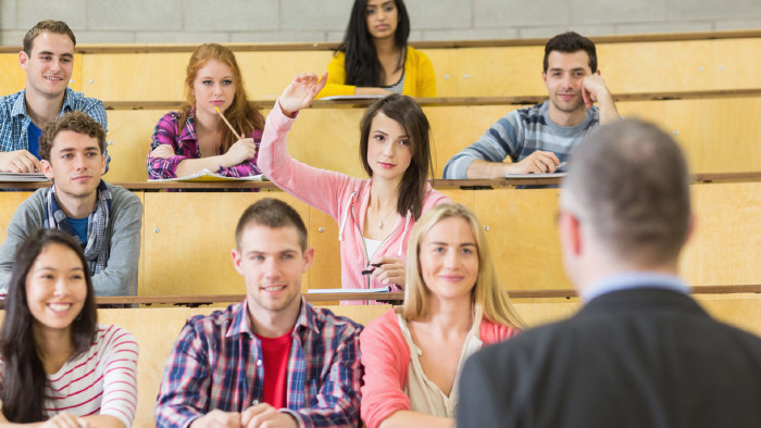 Studierende im Hörsaal