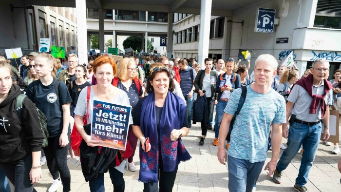 AK Präsidentin Renate Anderl bei einer Klimademo in Wien.