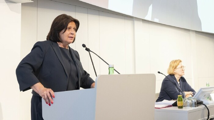 © Erwin Schuh AK Präsidentin Renate Anderl spricht auf der Hauptversammlung