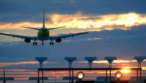 Flugzeug im Landeanflug