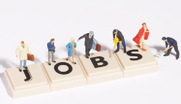 "JOBS" - Schriftzug, darauf stehen kleine Arbeiter Figuren! © Franz Pfluegl, Fotolia