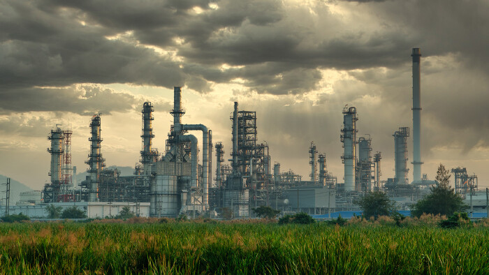 © Shinonome Studio, stock.adobe.com Petrochemical industry