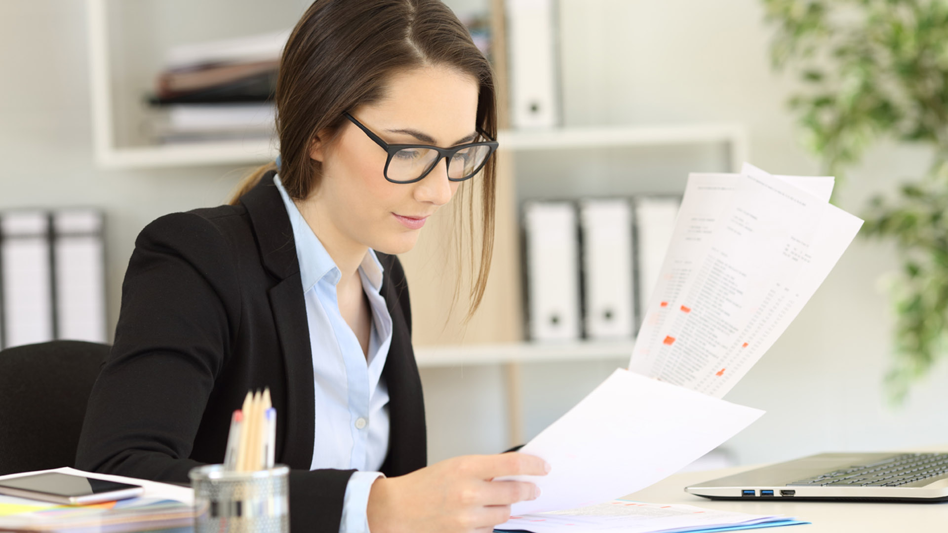 Keuntungan Sekretaris Perusahaan