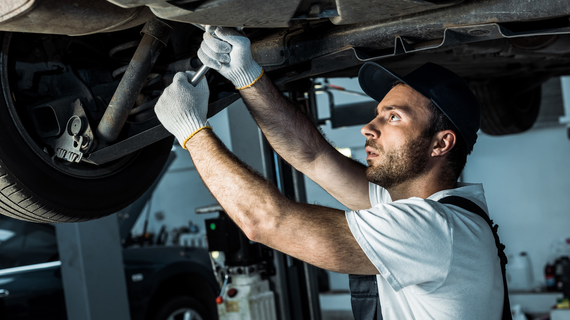 Preismonitor: Preise für Kfz-Reparaturen und Pickerl-Check „abgefahren“! | Arbeiterkammer Wien